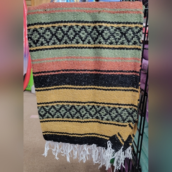 ✨️Free Shipping✨️ Mexican Blanket